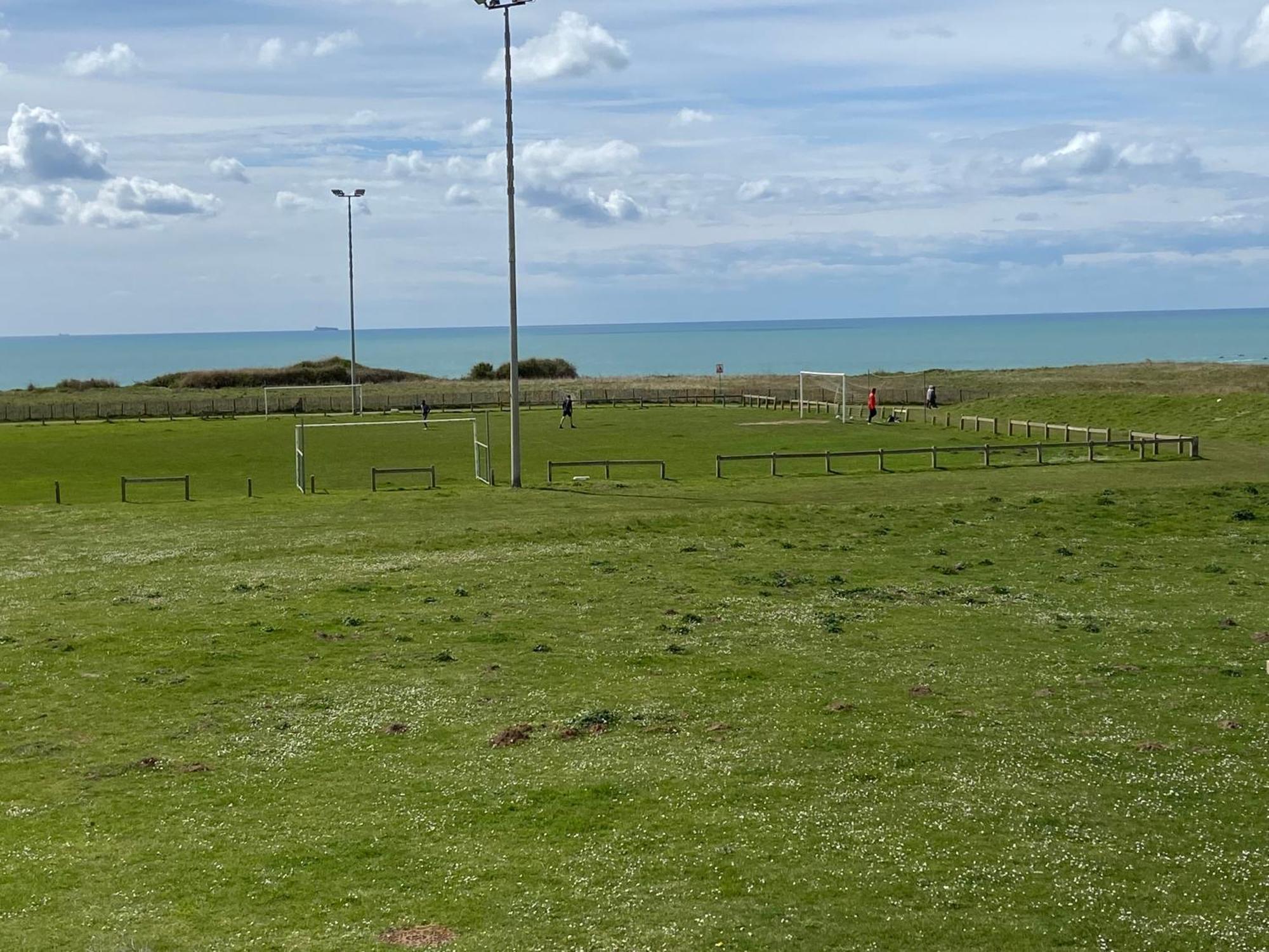 Brise De Mer Sur La Naturelle, Studio A Wimereux , Parking 외부 사진